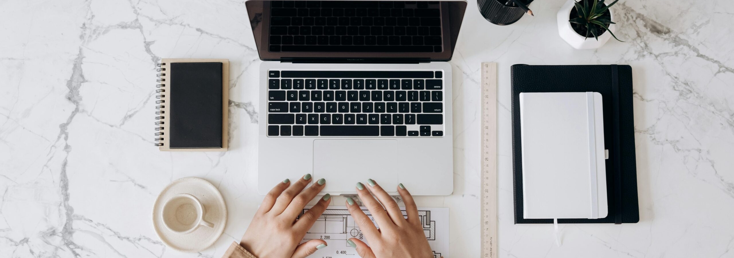 pexels-mikhail-nilov-6894103